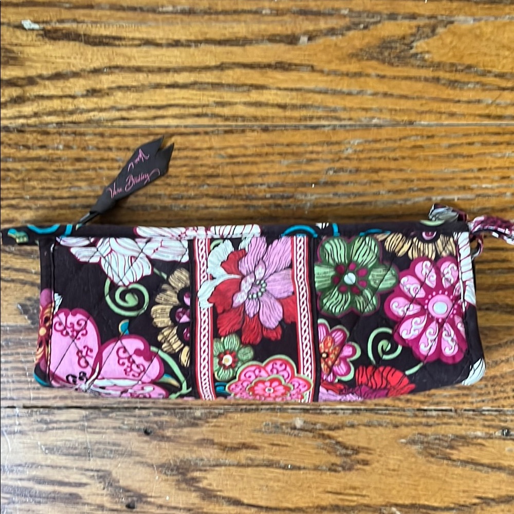 Vera Bradley Pink and Green Cosmetic Bags Floral Collection